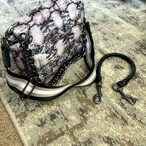 Think royln bag.. leapord design.. super cute